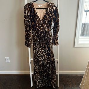 WAYF SMALL VELVET LEOPARD WRAP MIDI